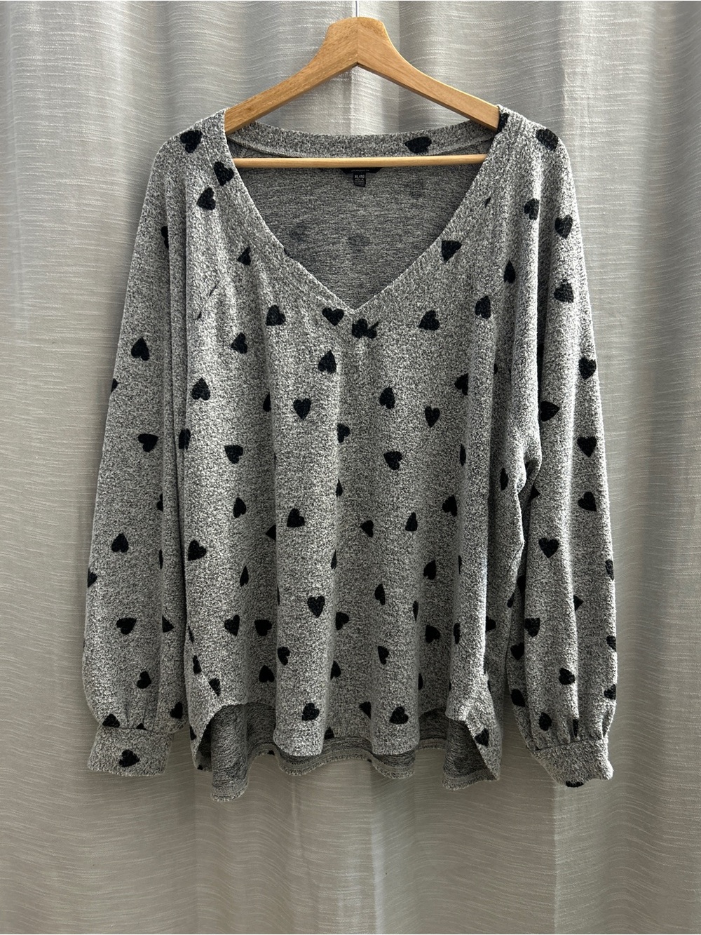 Lucky Brand Gray V-Neck Sweater with Black Heart Print